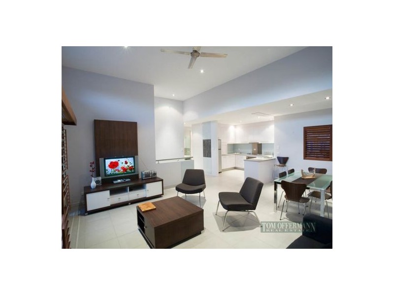 2/30 Dolphin Crescent, Noosaville QLD 4566