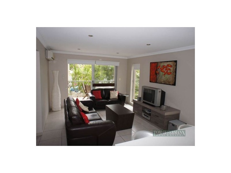 1/4 Attunga Heights, Noosa Heads QLD 4567