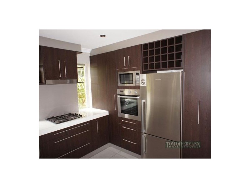 1/4 Attunga Heights, Noosa Heads QLD 4567