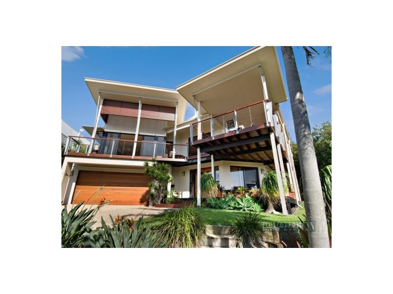 10 Courageous Place, Sunrise Beach QLD 4567