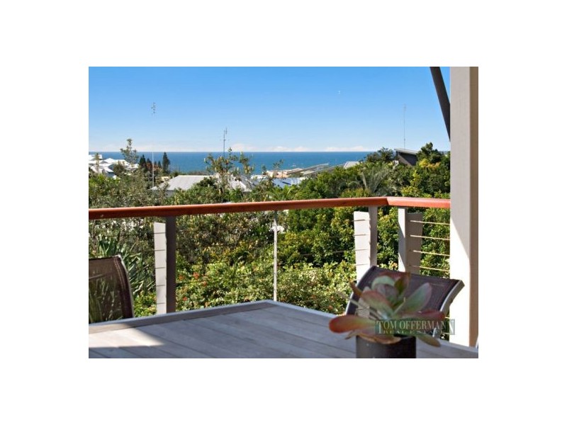 10 Courageous Place, Sunrise Beach QLD 4567