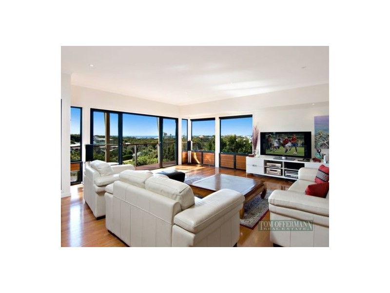 10 Courageous Place, Sunrise Beach QLD 4567