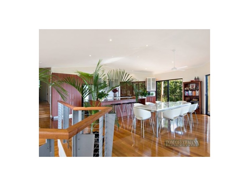 10 Courageous Place, Sunrise Beach QLD 4567