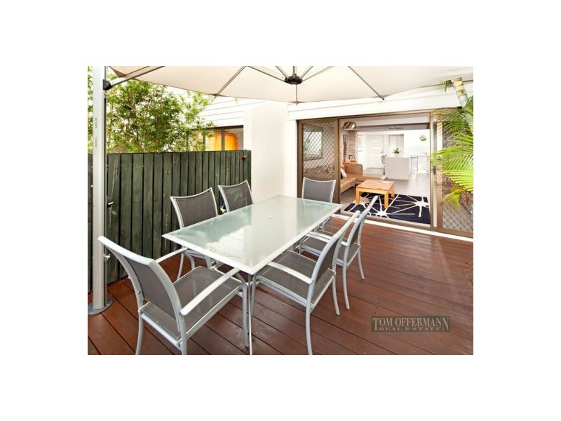 5/2 Barbados Crescent, Noosaville QLD 4566