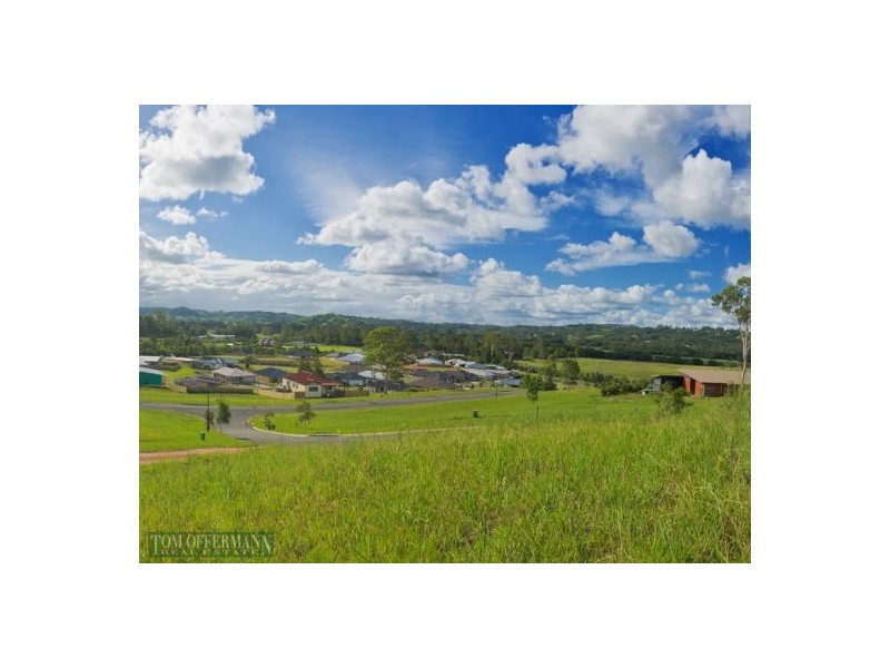 8 Racecourse Rise, Eumundi QLD 4562