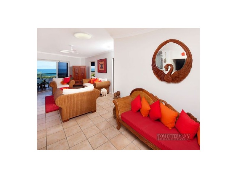 8 Tropicana Rise, Castaways Beach QLD 4567