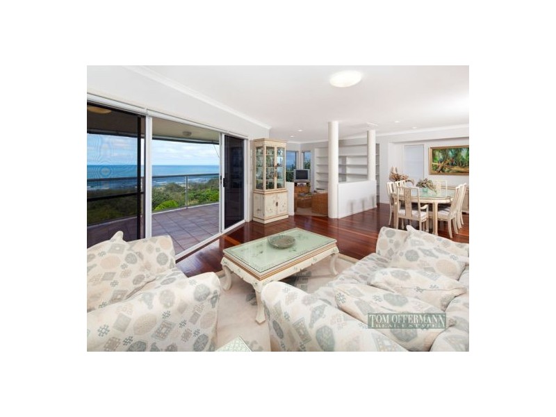 8 Tropicana Rise, Castaways Beach QLD 4567