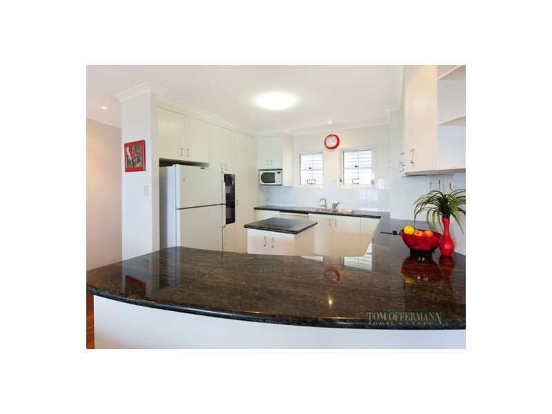 8 Tropicana Rise, Castaways Beach QLD 4567