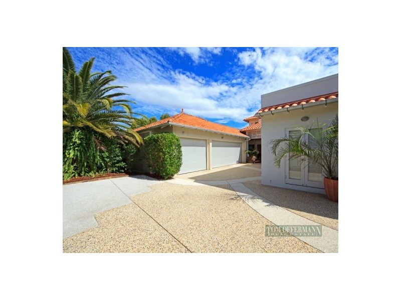 11 Waterside Court, Noosa Waters QLD 4566