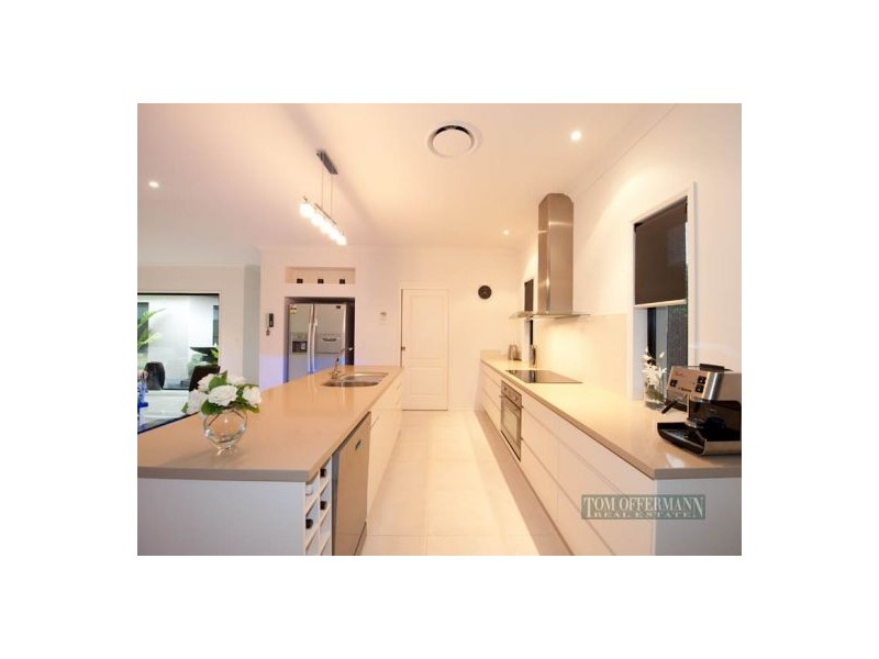 17 Attenuatta Place, Noosaville QLD 4566