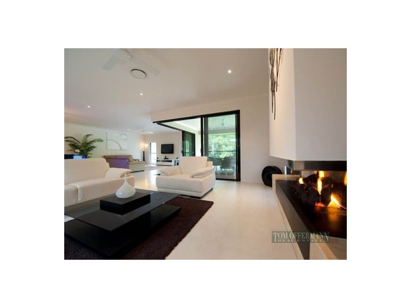 17 Attenuatta Place, Noosaville QLD 4566