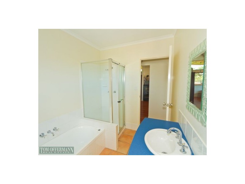 8 Maheno Court, Sunrise Beach QLD 4567