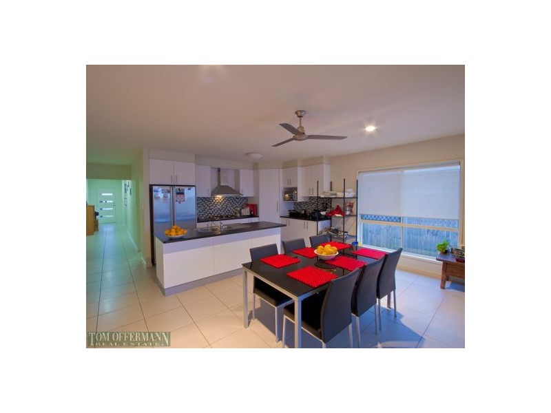 6 Goldenbell Pl, Peregian Springs QLD 4573