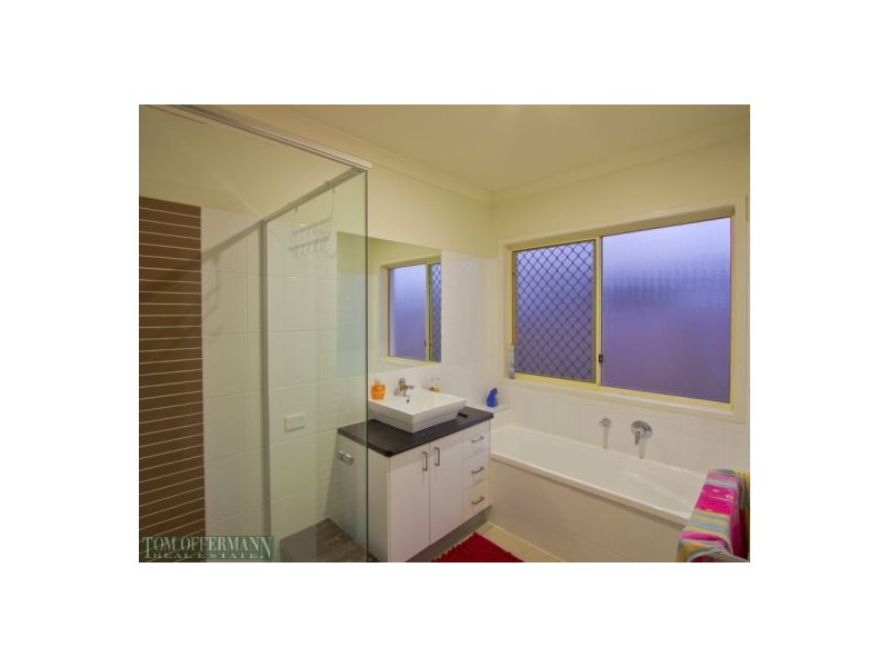 6 Goldenbell Pl, Peregian Springs QLD 4573