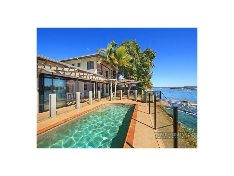 18 Noosa Parade, Noosa Heads QLD 4567