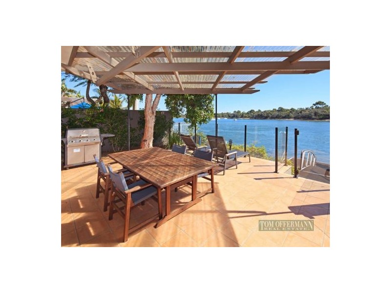 18 Noosa Parade, Noosa Heads QLD 4567