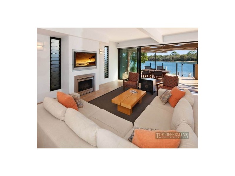 18 Noosa Parade, Noosa Heads QLD 4567