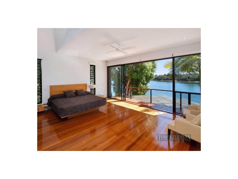 18 Noosa Parade, Noosa Heads QLD 4567