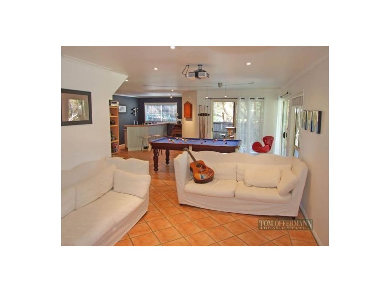 25 Rainbow Crescent, Sunrise Beach QLD 4567