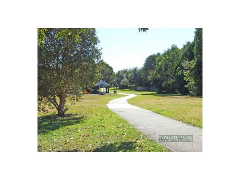 25 Rainbow Crescent, Sunrise Beach QLD 4567