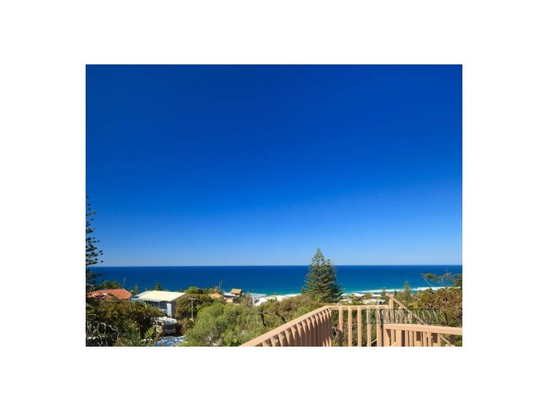 4 Seaview Tce, Sunshine Beach QLD 4567