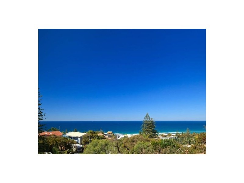 4 Seaview Tce, Sunshine Beach QLD 4567