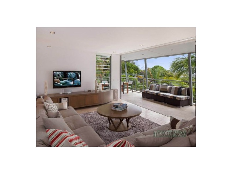 2/80 Upper Hastings St, Little Cove QLD 4567