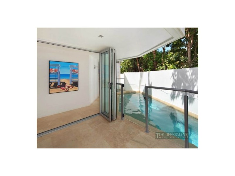 2/80 Upper Hastings St, Little Cove QLD 4567