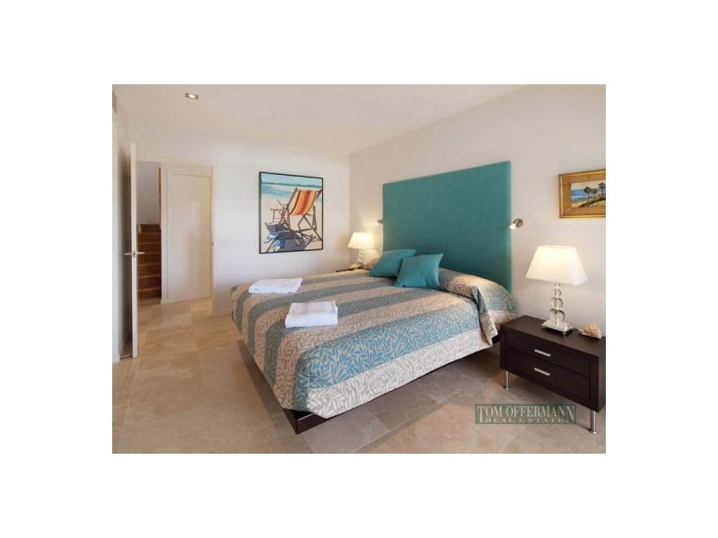 2/80 Upper Hastings St, Little Cove QLD 4567