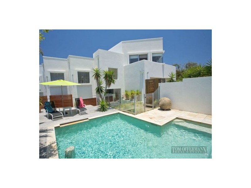 77 Orient Dr, Sunrise Beach QLD 4567