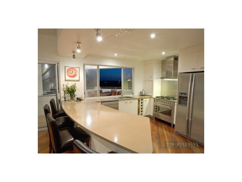 77 Orient Dr, Sunrise Beach QLD 4567