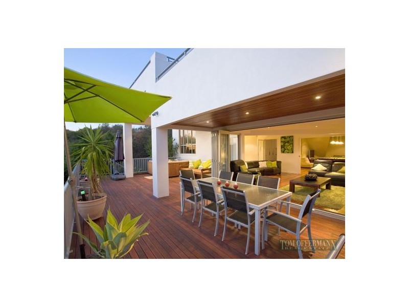 77 Orient Dr, Sunrise Beach QLD 4567