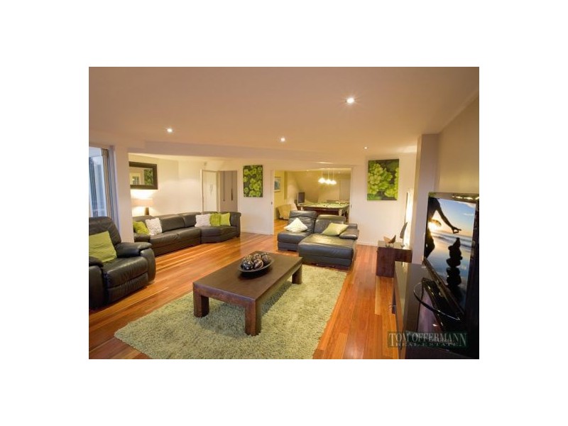 77 Orient Dr, Sunrise Beach QLD 4567