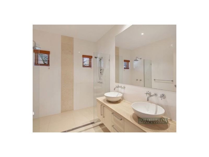 6 Howard St, Noosaville QLD 4566