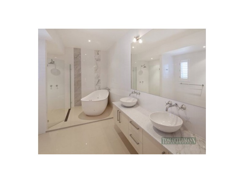 6 Howard St, Noosaville QLD 4566