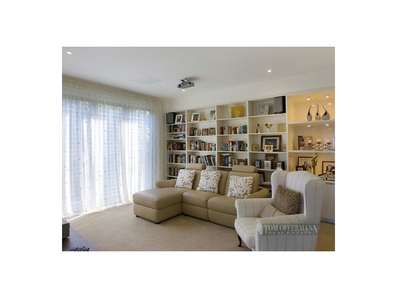 5 Compass Ct, Sunrise Beach QLD 4567