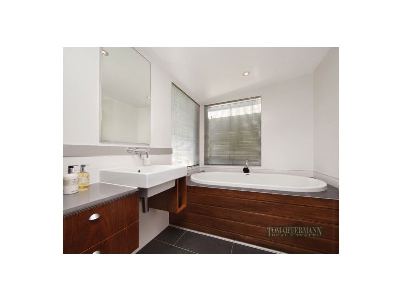 8/3 Morwong Dr, Noosa Heads QLD 4567