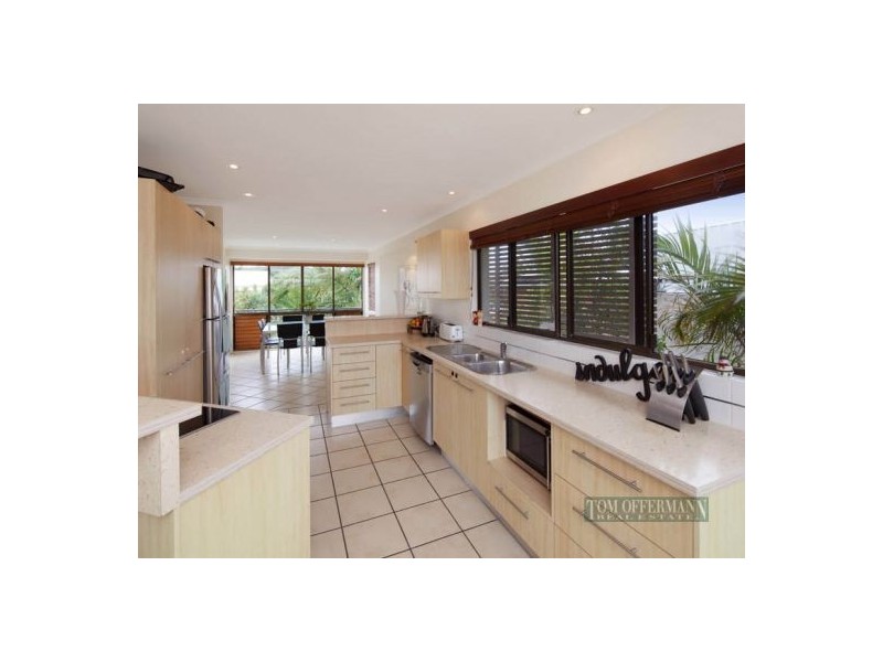 15 Oceania Cres, Sunshine Beach QLD 4567