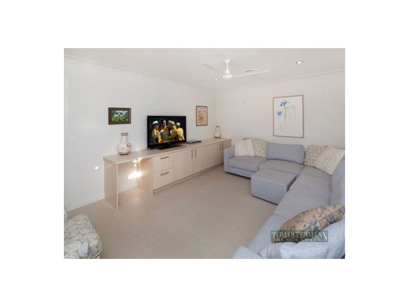 24 Oceania Cres, Sunshine Beach QLD 4567