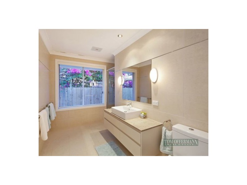 24 Oceania Cres, Sunshine Beach QLD 4567