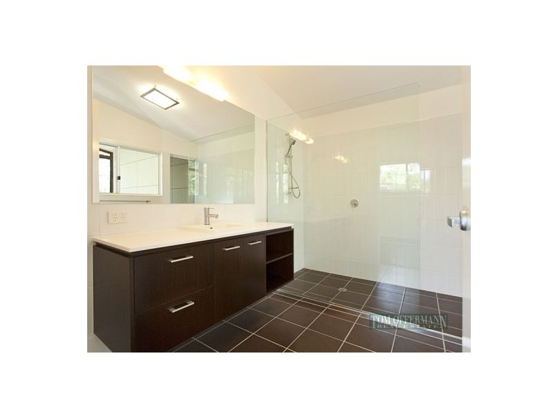 50 Beach Road, Noosa North Shore QLD 4565