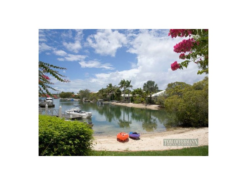 7 Dolphin Cres, Noosa Heads QLD 4567