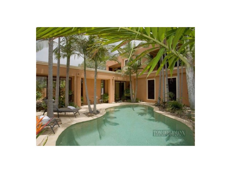 7 Dolphin Cres, Noosa Heads QLD 4567