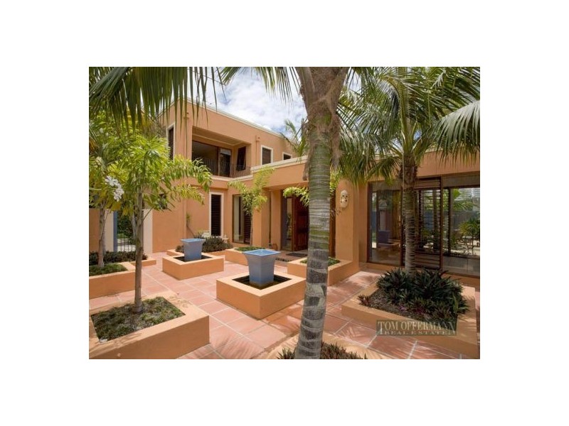 7 Dolphin Cres, Noosa Heads QLD 4567