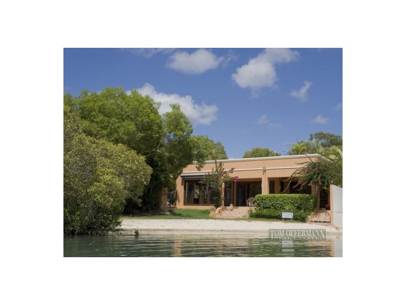 7 Dolphin Cres, Noosa Heads QLD 4567