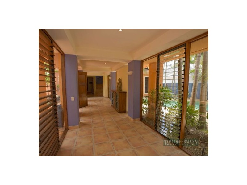 7 Dolphin Cres, Noosa Heads QLD 4567