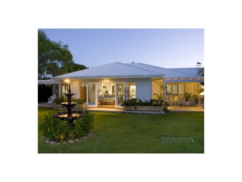 11 Habitat Place, Noosa Heads QLD 4567