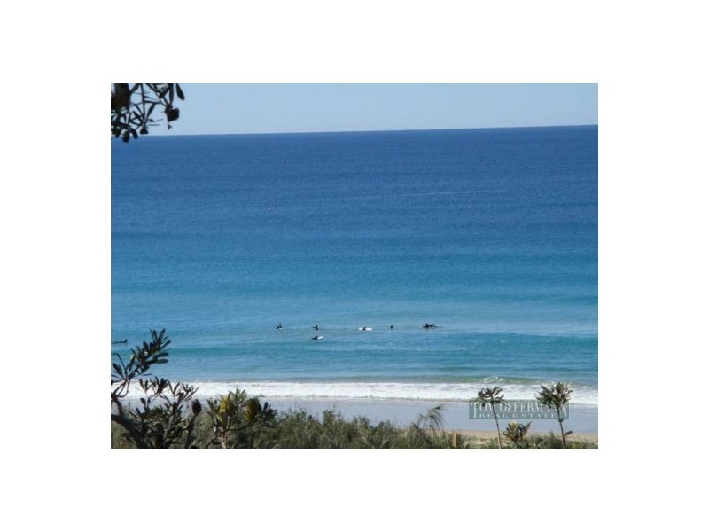 18 Tropicana Rise, Castaways Beach QLD 4567