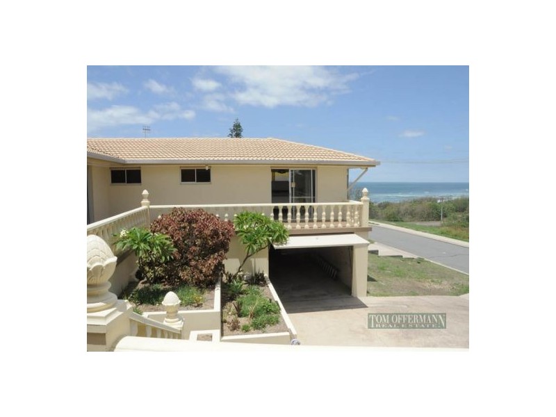 4 Sobraon St, Sunrise Beach QLD 4567