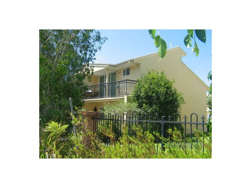 7/1 Beacon Ct, Sunrise Beach QLD 4567